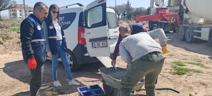 İl Müdürlüğümüz Personellerince Beton numunesi örneği alınmıştır.
