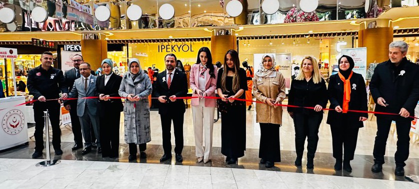 İl Müdürümüz Sn. Yasemin DEMİRÖRS Hanımefendi Nevşehir Nissara AVM' de düzenlenen 