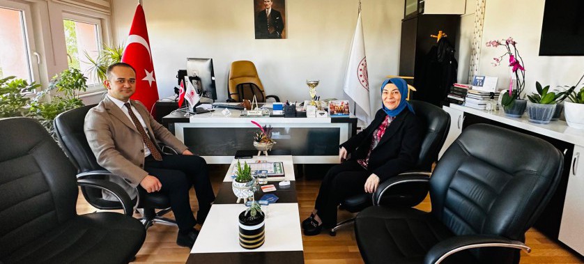 Kozaklı Kaymakamı Sn. Mert AÇAR İl Müdürümüz Sn. Yasemin DEMİRÖRS Hanımefendiyi makamında ziyaret etmiştir. Sn. Kaymakamımıza nazik ziyaretlerinden dolayı teşekkür ederiz.