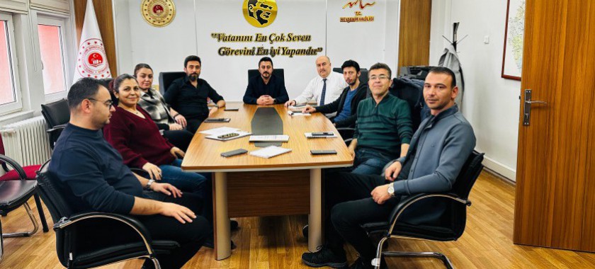 Müdürlüğümüzde İl Müdür Yardımcımız Ramazan GÖK başkanlığında İş Sağlığı ve Güvenliği uzmanları ile Müdürlüğümüz personellerinin katılımıyla İş Sağlığı ve Güvenliği kurul toplantısı gerçekleştirilmiştir.