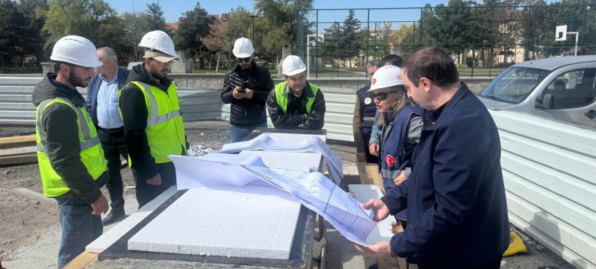 Bakanlığımız Yapı İşleri Genel Müdürlüğü Personelleri (Mimar) Sibel KOZAN ve (Mühendis) Yunus Emre EMiR ile birlikte Müdürlüğümüz personelerince şantiye denetimi gerçeklestirilmistir.