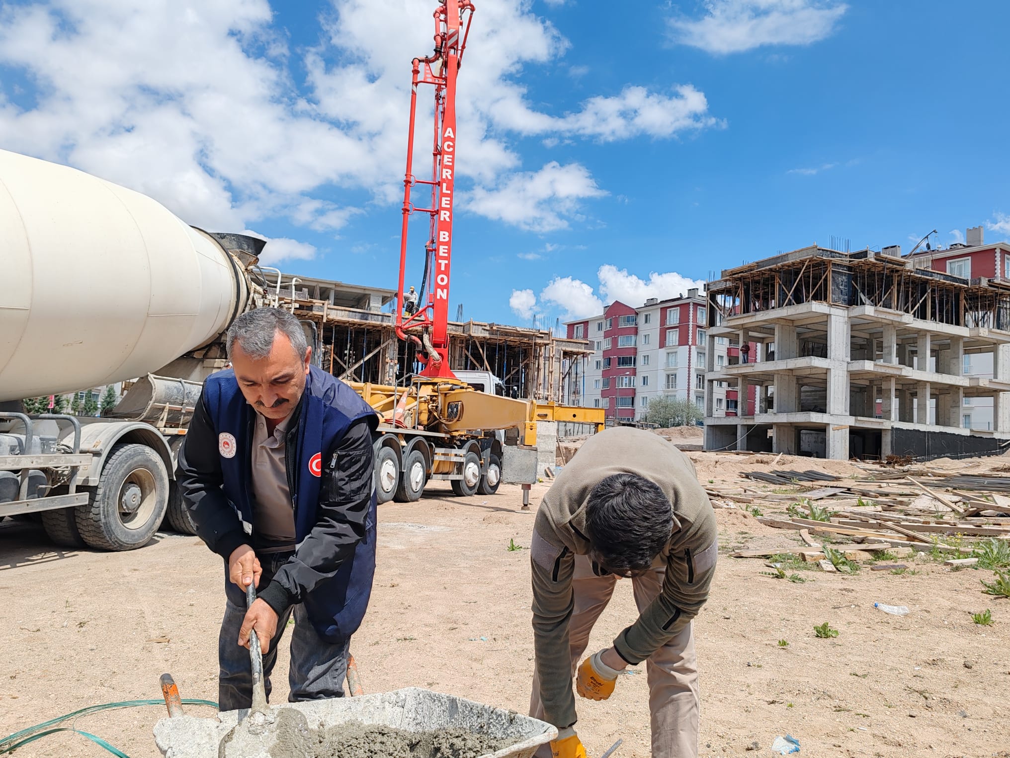 İl Müdürlüğümüz Personellerince Beton numunesi örneği alınmıştır.