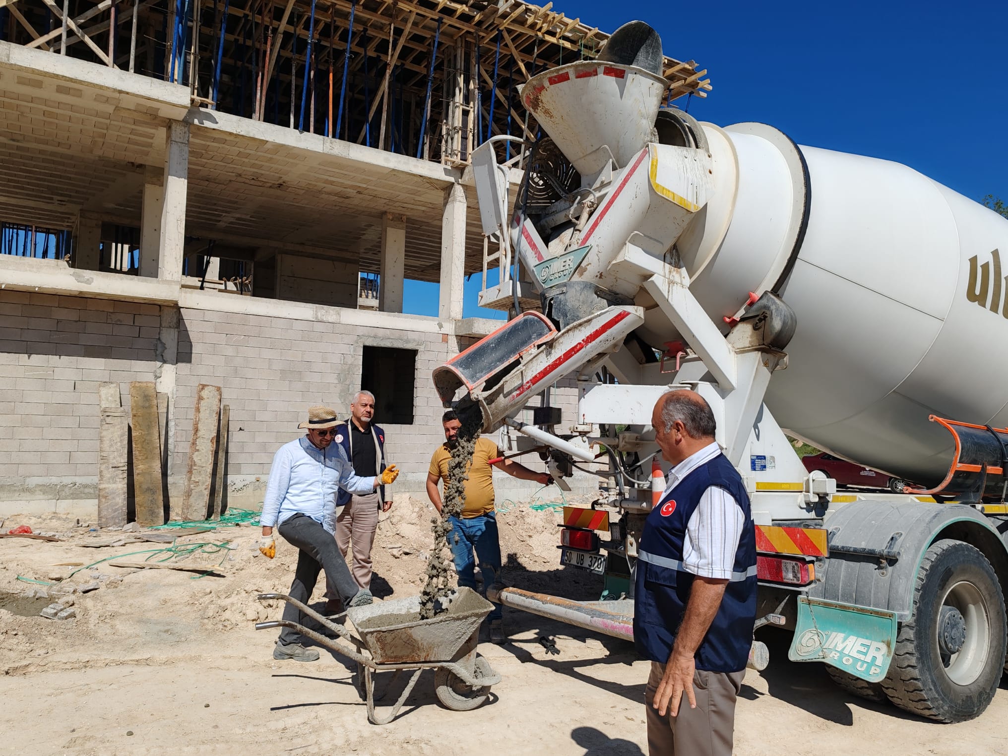 İl Müdürlüğümüz Personellerince Beton numunesi örneği alınmıştır.