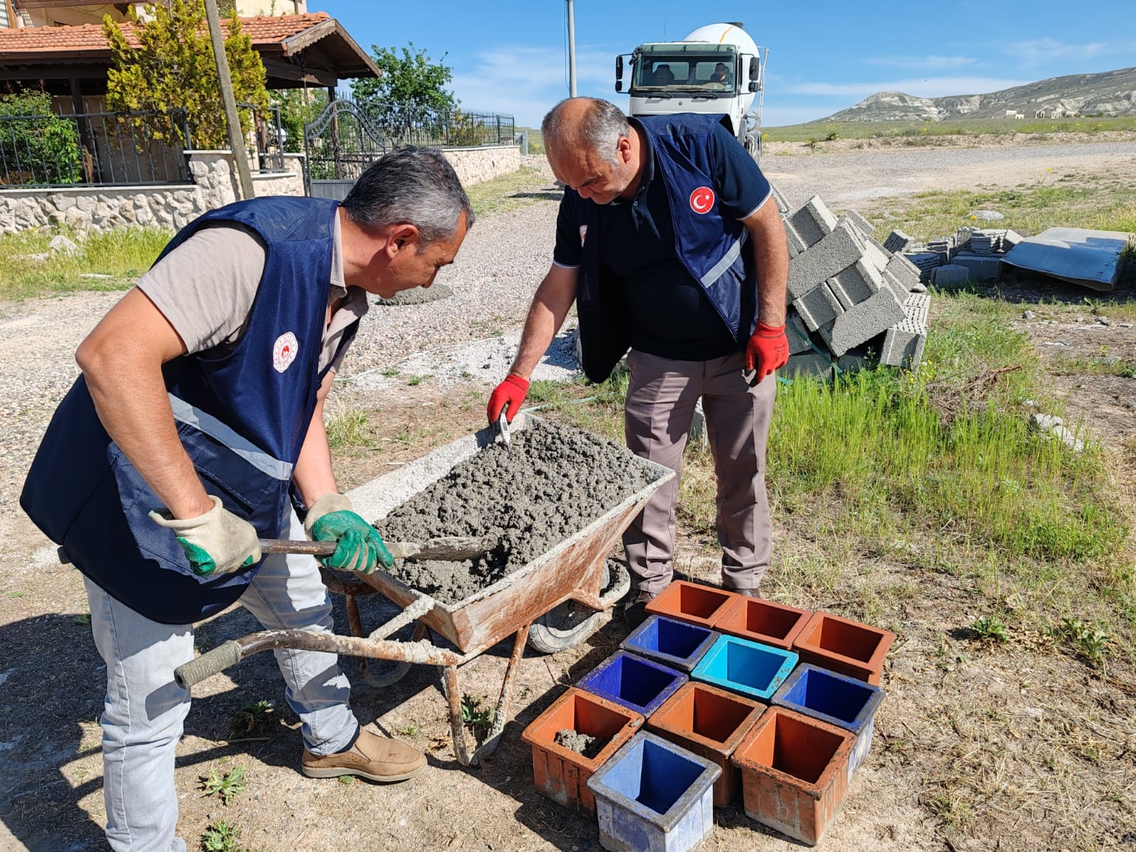 İl Müdürlüğümüz Personellerince Beton numunesi örneği alınmıştır.