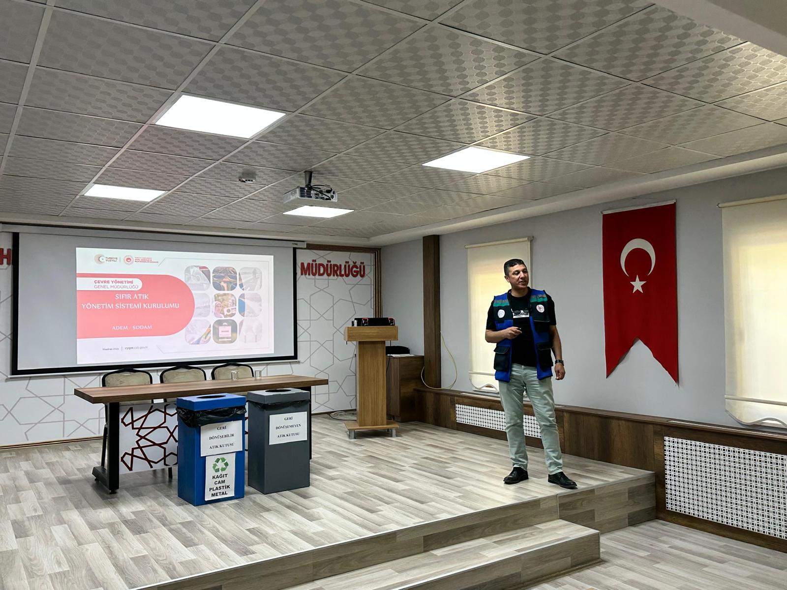 İl Müdürlüğümüz Personelince Nevşehir Aile ve Sosyal hizmetler İl Müdürlüğü’nde görev yapan personellere 20.06.2025 tarihinde Sıfır Atık Eğitimi verilmiştir