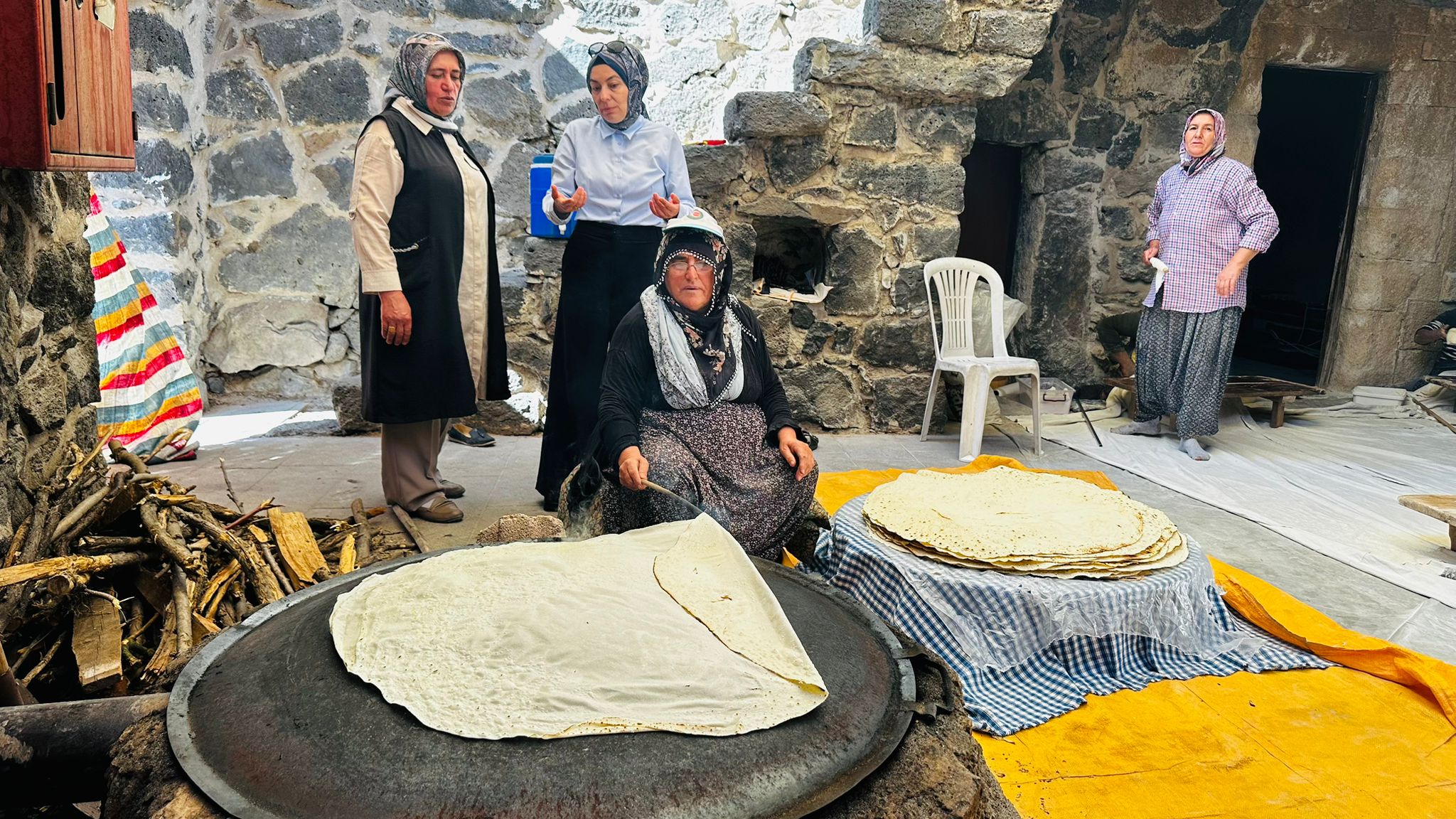 İl Müdürümüz Sn. Yasemin DEMİRÖRS Hanımefendi, Tatlarin Kadın Girişimi Üretme ve İşletme Kadın Kooperatifi tarafından gerçekleştirilen Kışlık Ürün Hazırlama etkinliğine katılım sağlamıştır.