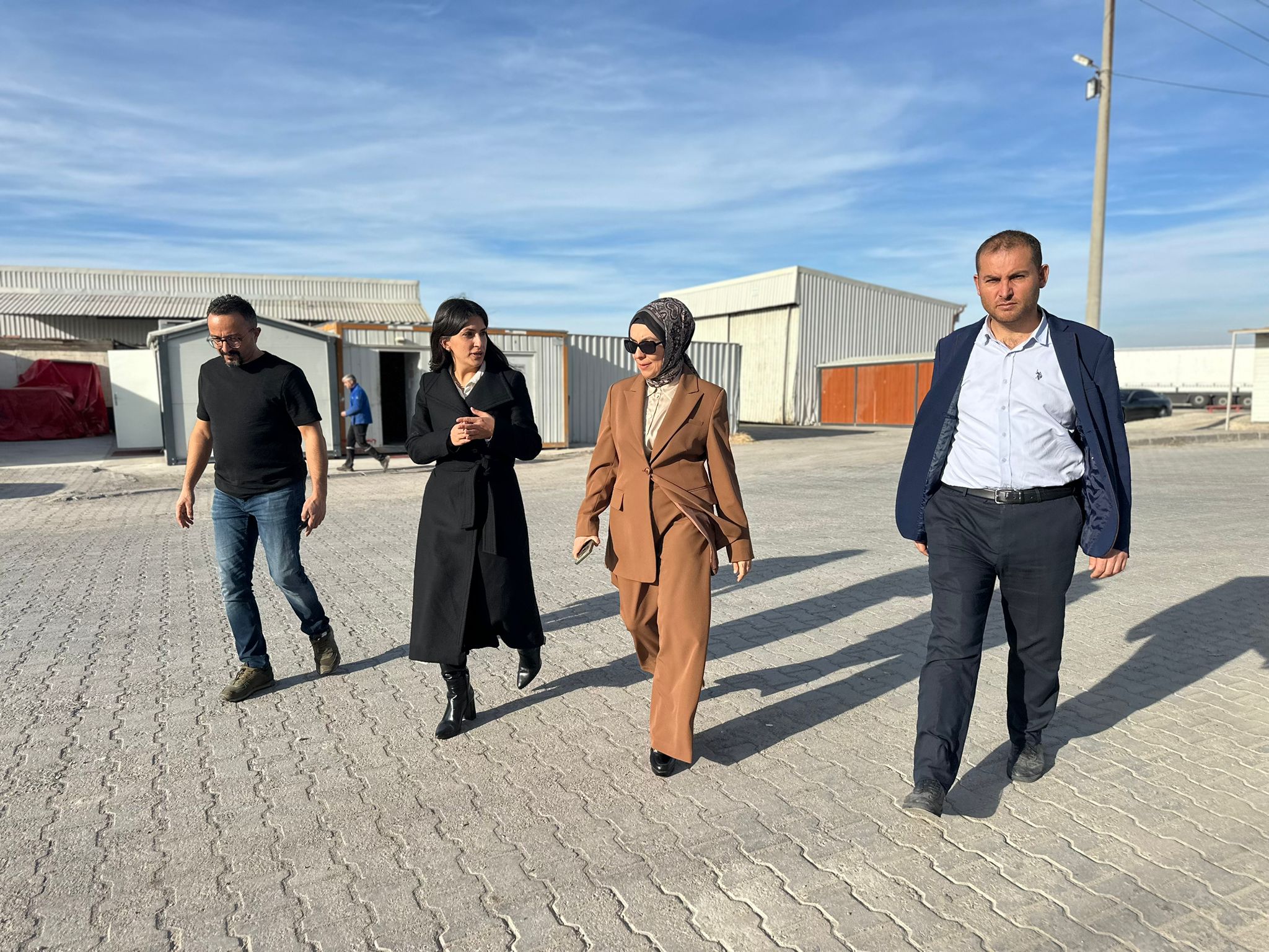 İl Müdürümüz Sn.Yasemin DEMİRÖRS Hanımefendi ve Çed ve Çevre izinleri Şube Müdürü Mehmet YILDIRIM Nevşehir Acıgöl OSB'de faaliyet gösteren Patates cips  fabrikasında denetimlerde bulunmuştur.