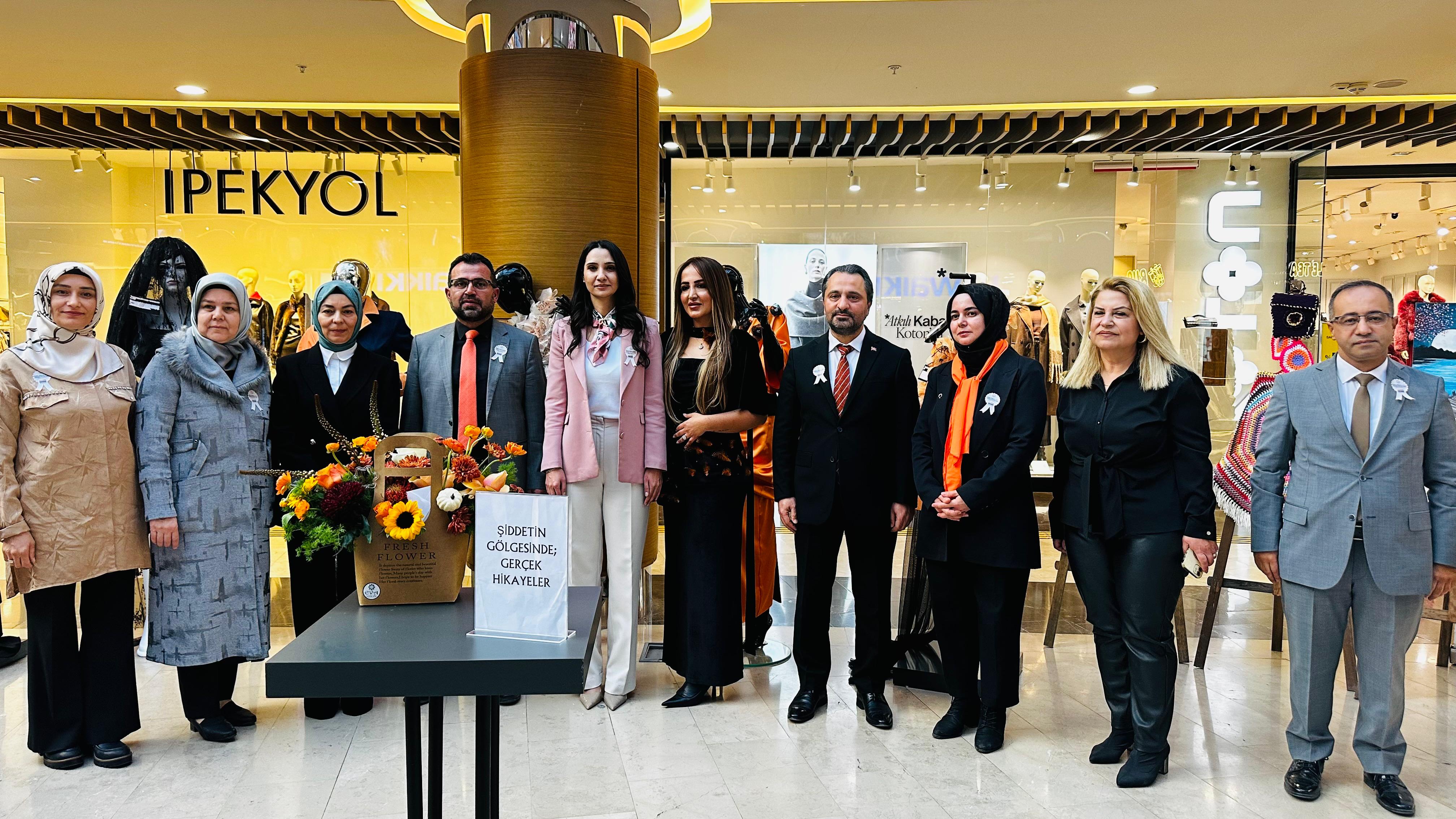 İl Müdürümüz Sn. Yasemin DEMİRÖRS Hanımefendi Nevşehir Nissara AVM' de düzenlenen 