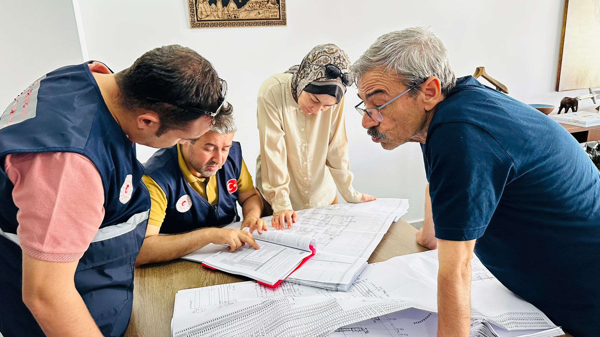 İlimizde faaliyet gösteren Yapı Denetim firmasında İl Müdürümüz Sn. Yasemin DEMİRÖRS hanımefendinin nezaretinde İl Müdürlüğümüz teknik personellerince büro denetimi gerçekleştirilmiştir.
