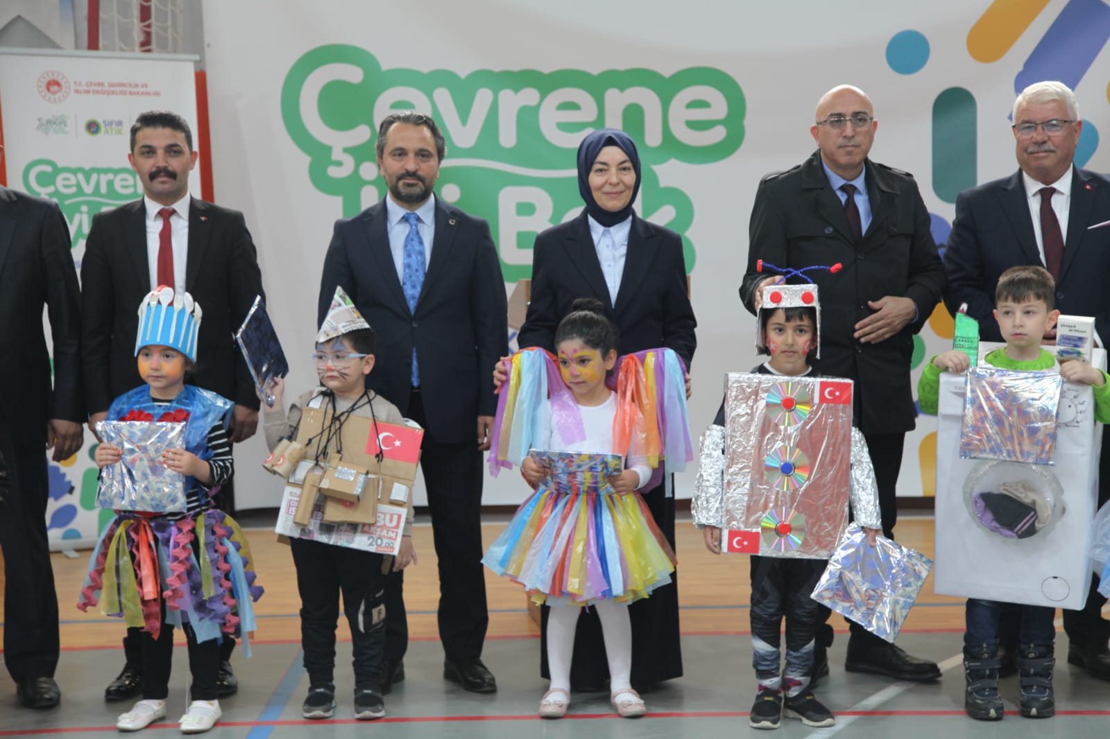 Nevşehir Çevre Şehircilik ve İklim Değişikliği Müdürlüğümüzce 5 Haziran Dünya Çevre Günü dolayısıyla Gazi Ortaokulunda etkinlik düzenlenmiştir.