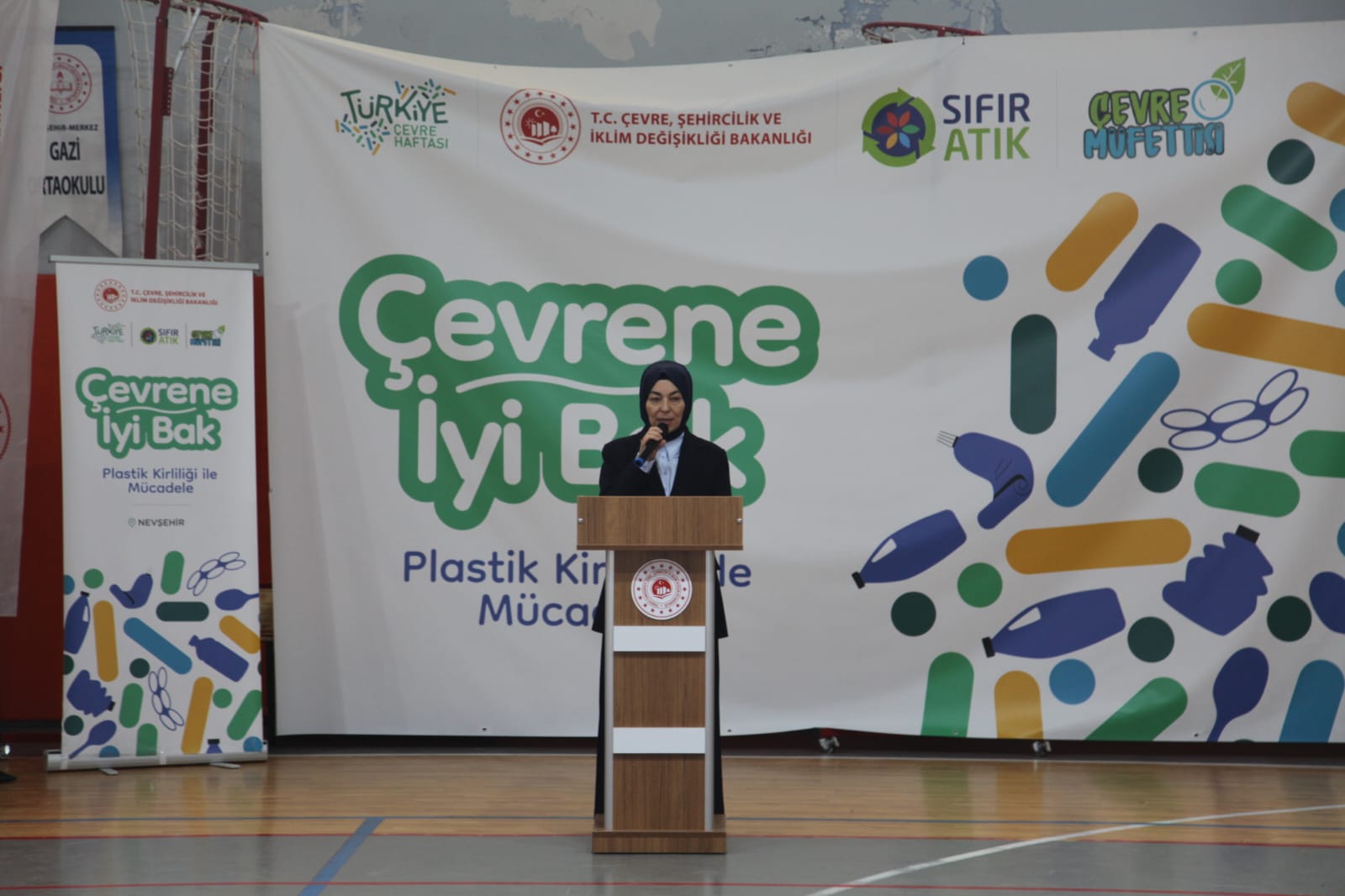 Nevşehir Çevre Şehircilik ve İklim Değişikliği Müdürlüğümüzce 5 Haziran Dünya Çevre Günü dolayısıyla Gazi Ortaokulunda etkinlik düzenlenmiştir.