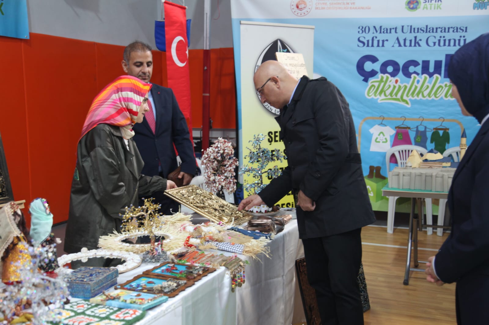 Nevşehir Çevre Şehircilik ve İklim Değişikliği Müdürlüğümüzce 5 Haziran Dünya Çevre Günü dolayısıyla Gazi Ortaokulunda etkinlik düzenlenmiştir.