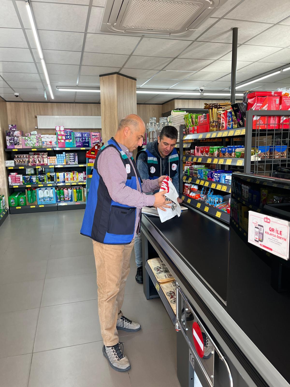 Nevşehir Çevre, Şehircilik ve İklim Değişikliği İl Müdürlüğü denetim ekipleri, Nevşehir Merkez ve İlçelerinde rutin Sıfır Atık ve Poşet denetimlerine 30.10.2025 tarihi itibarıyla devam etmektedir.