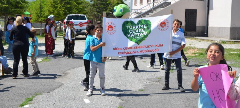 Çevre Haftasında Öğrencilere Plastik Kirliliği Eğitimi