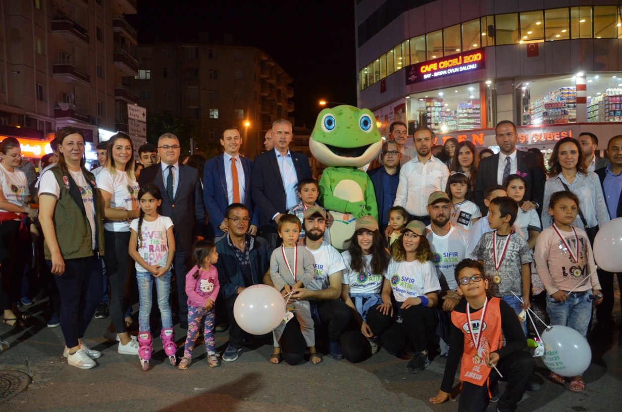 Sağlıklı Sokak Projesi'nde Sıfır Atık ve Toro Tanıtımı Yapıldı