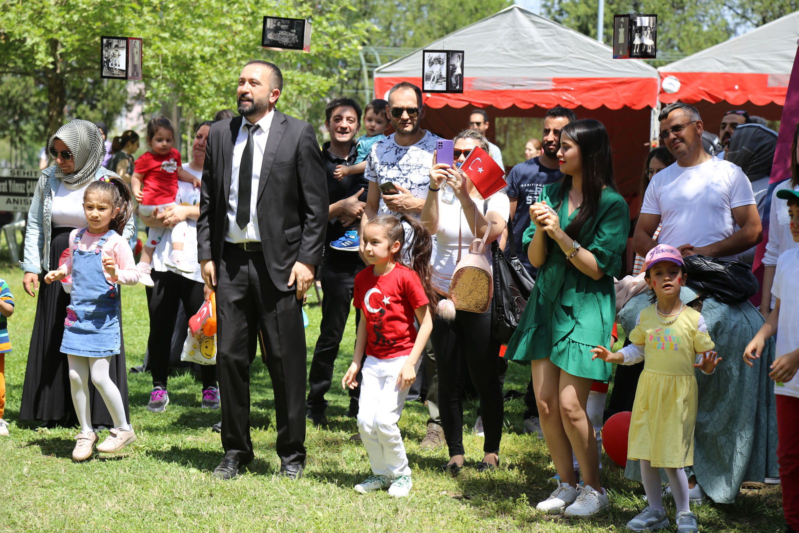 23 Nisan Ulusal Egemenlik ve Çocuk Bayramında Çevre, Şehircilik ve İklim Değişikliği Bakanlığı olarak, 81 ilimizde eş zamanlı olarak Çevre ve Çocuk Şenliği düzenlendi.