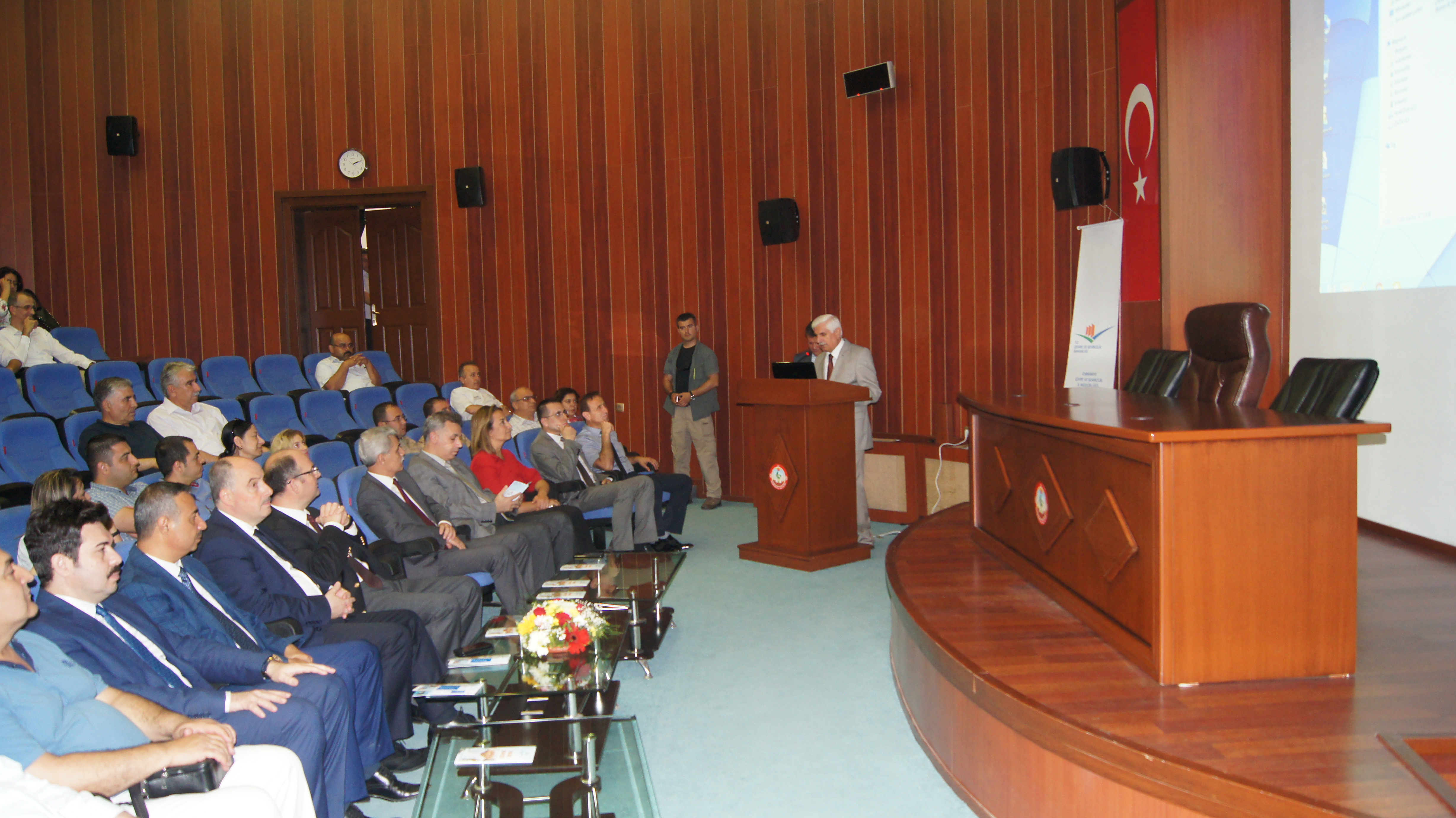 5 HAZİRAN DÜNYA ÇEVRE GÜNÜ NEDENİYLE KONFERANS DÜZENLENDİ