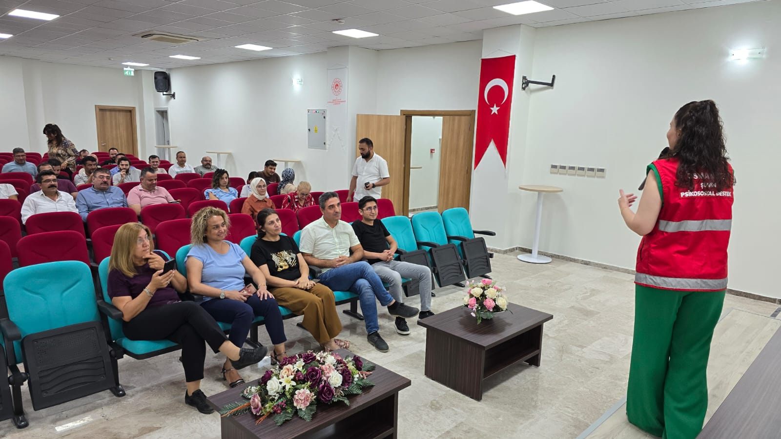 Aile ve Sosyal Hizmetler Müdürlüğü Tarafından Kadına Şiddet ve Erken Yaşta Evlilik Toplantısı Yapıldı.