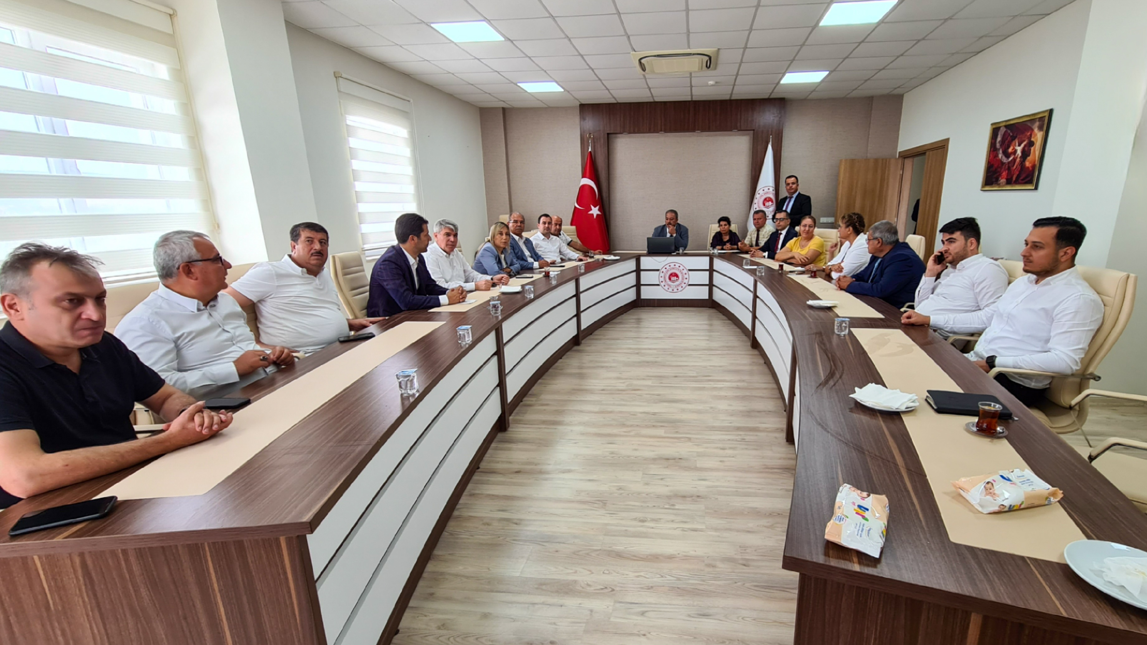 Ak Parti Çevre, Şehir ve Kültür Başkan yardımcısı Antalya milletvekili Sn. Dr. Tuba. Vural ÇOKAL ve beraberinde bulunan heyet Müdürlüğümüzü ziyaret etti.