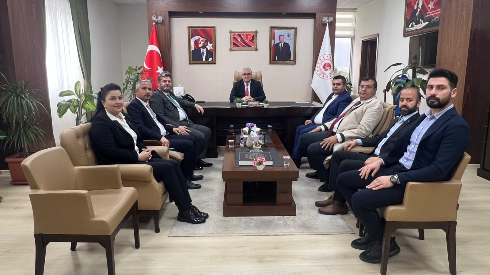 Ak Parti Merkez İlçe Başkanı Sayın Alparslan KARACA , İl Müdürümüzü Ziyaret Etti.