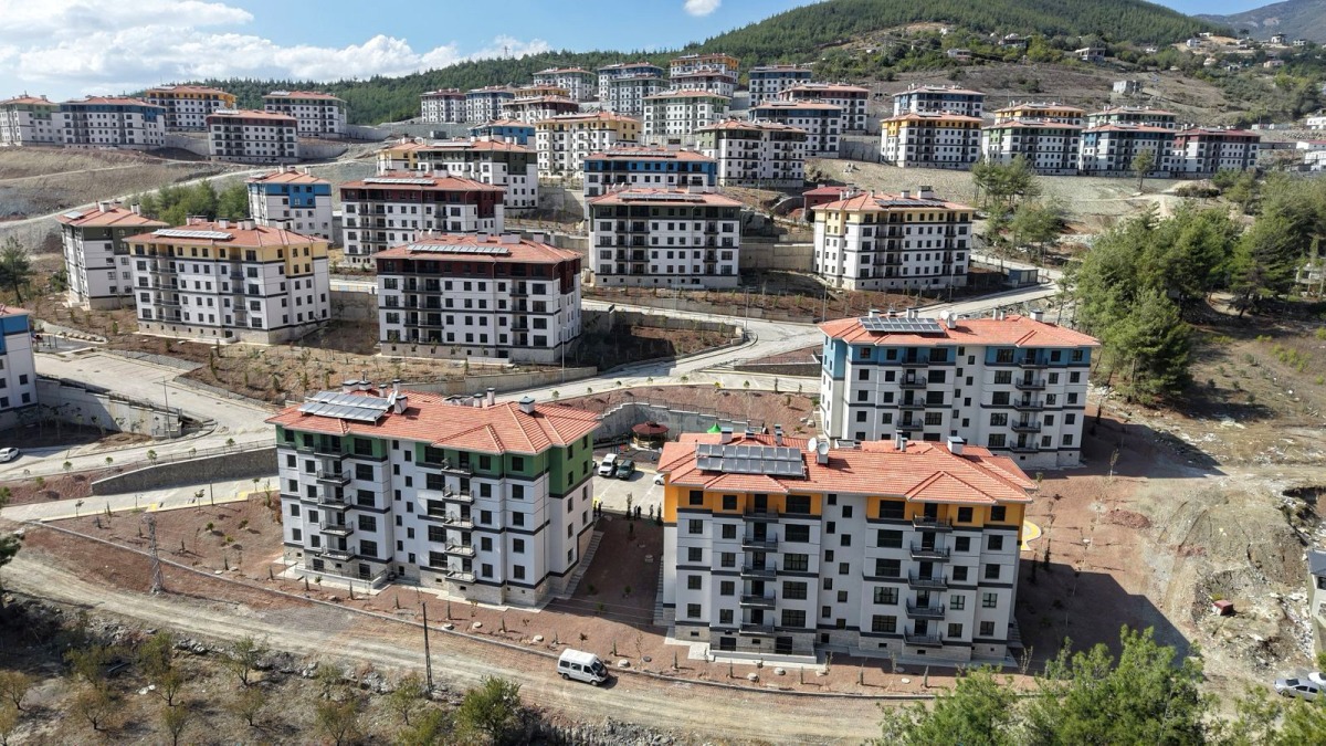 Bahçe İlçesi Çamlıca Mahallesi 2. Etap Deprem Konutlarında İnceleme