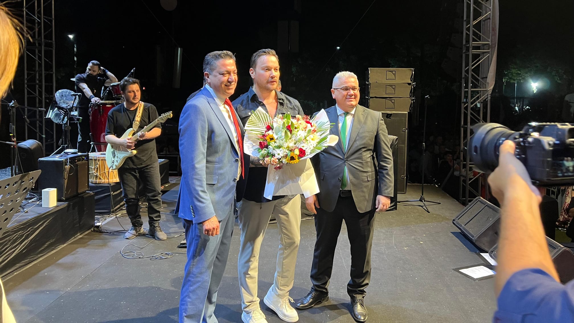 Bakanlığımızın Katkılarıyla Düzenlenen Sinan Akçıl Konserine Yoğun İlgi