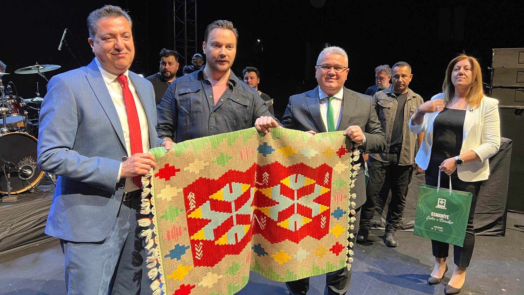 Bakanlığımızın Katkılarıyla Düzenlenen Sinan Akçıl Konserine Yoğun İlgi