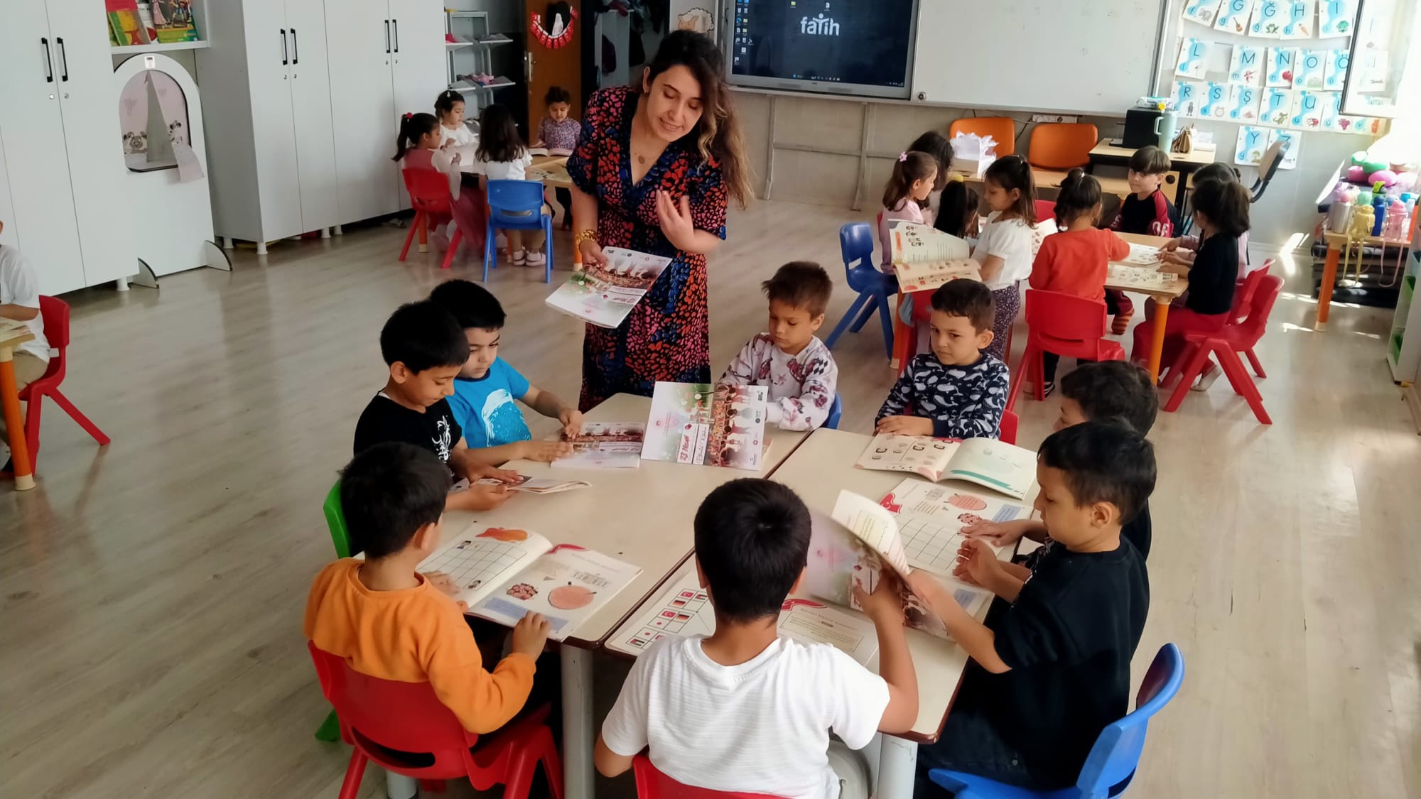 Çocuklarımız Geleceğimizin Teminatıdır...