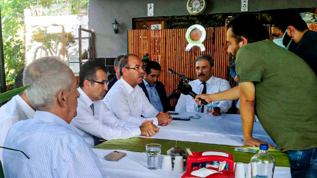 Düziçi İlçesine yapılması düşünülen; Adliye Hizmet Binası, Fakülte, Öğrenci Yurdu ve Spor Tesisi ile ilgili yer seçimi hakkında toplantı yapıldı.