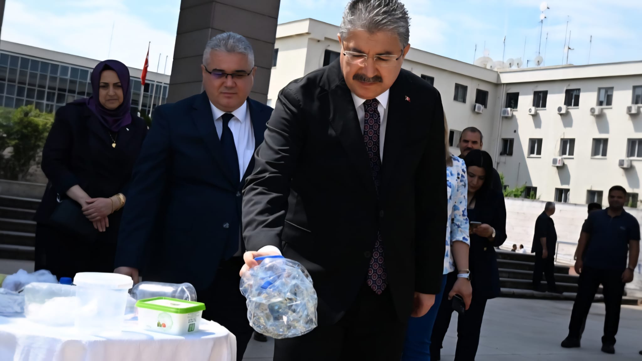Etkinlik-1 Çevre Haftası (Plastik Atıkların Doğada Yok Olma Süreleri Bilgilendirme)