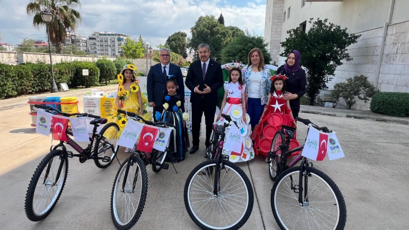 Etkinlik-2 Çevre Haftası (Plastikten Kıyafetli Öğrencilere Bisiklet  Hediyesi)