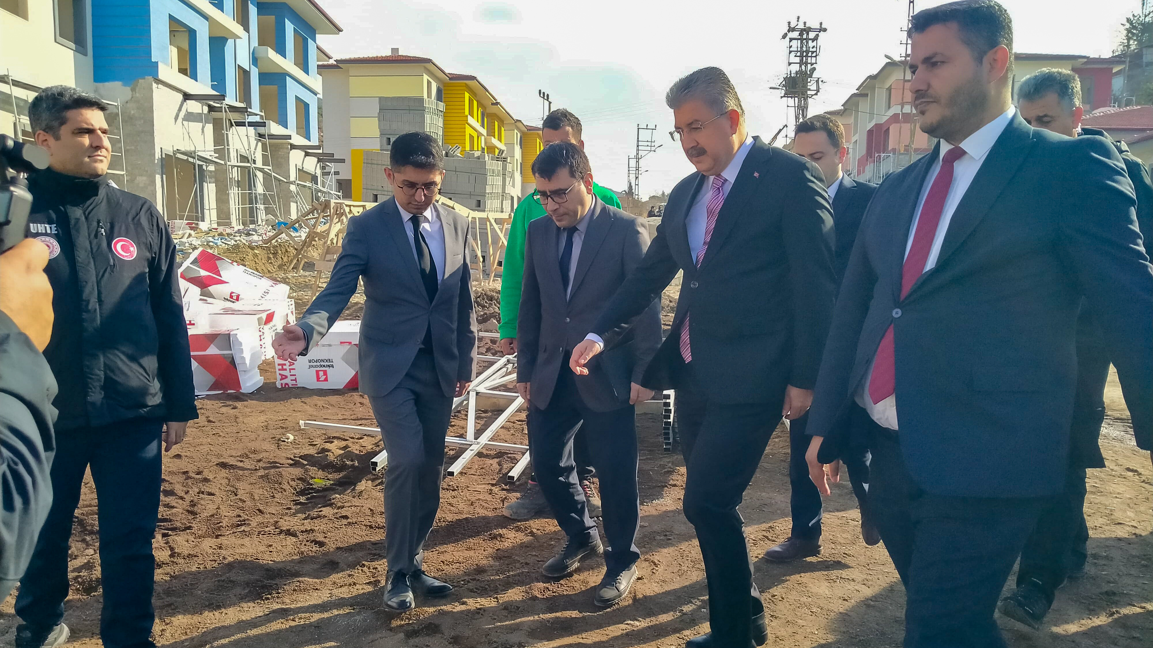 Hasanbeyli İlçesi Merkez Mahallesinde Yapımı Devam Eden Rezerv Yapı Alanında İnceleme Ve Denetleme