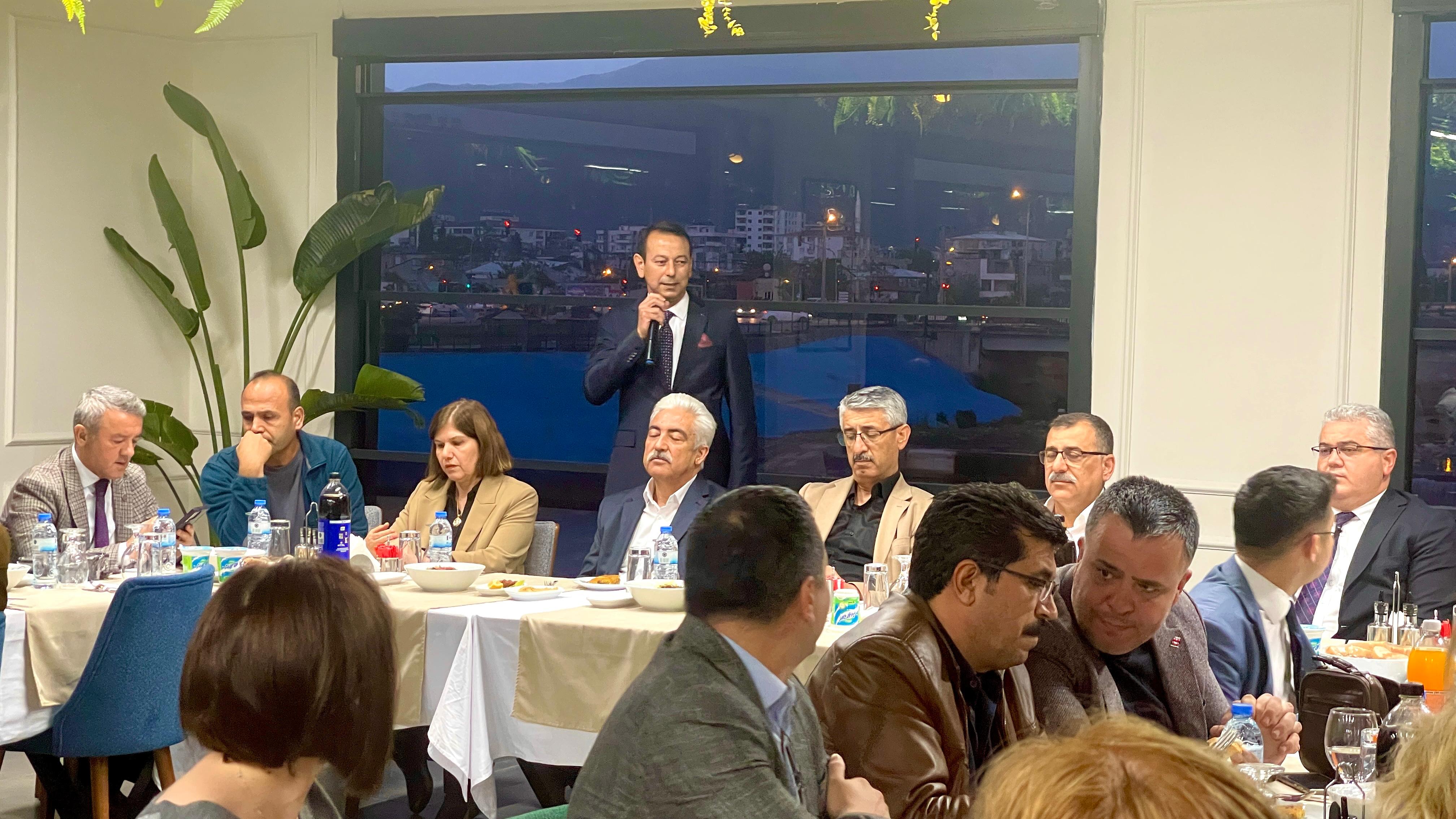 İl Müdürlüğümüz personeli için düzenlenen yemek davetinde bir araya geldik.
