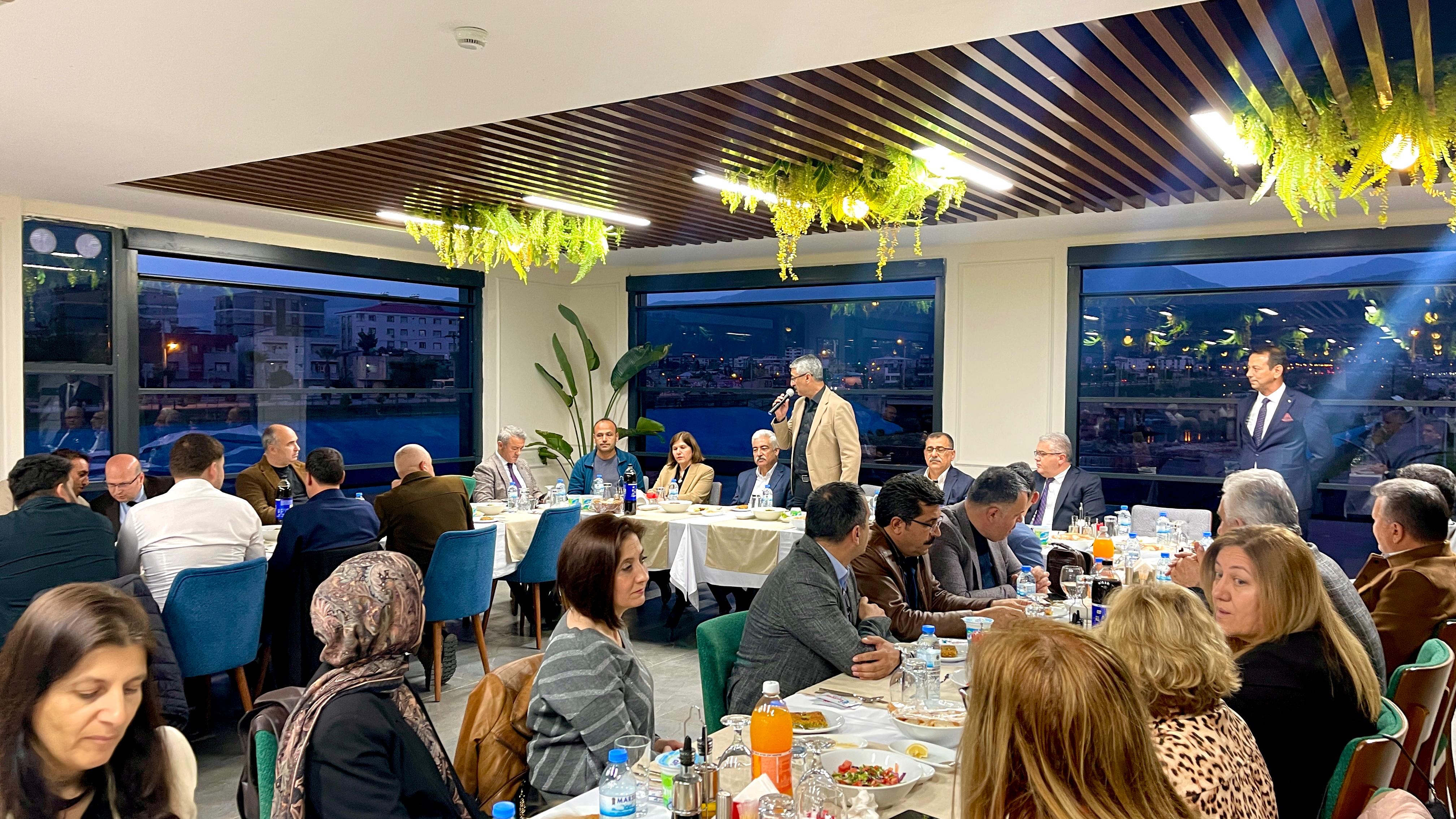 İl Müdürlüğümüz personeli için düzenlenen yemek davetinde bir araya geldik.