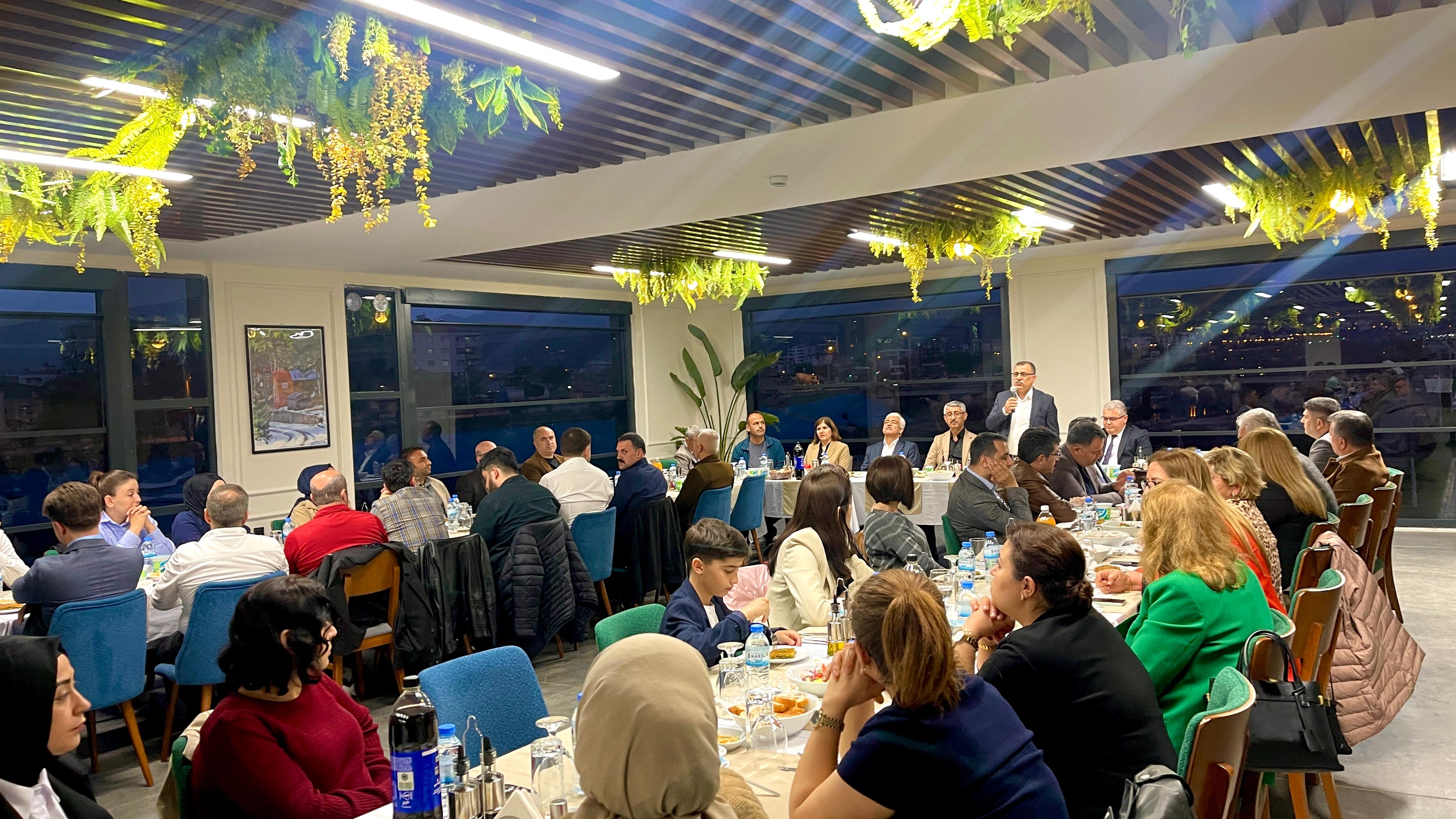İl Müdürlüğümüz personeli için düzenlenen yemek davetinde bir araya geldik.
