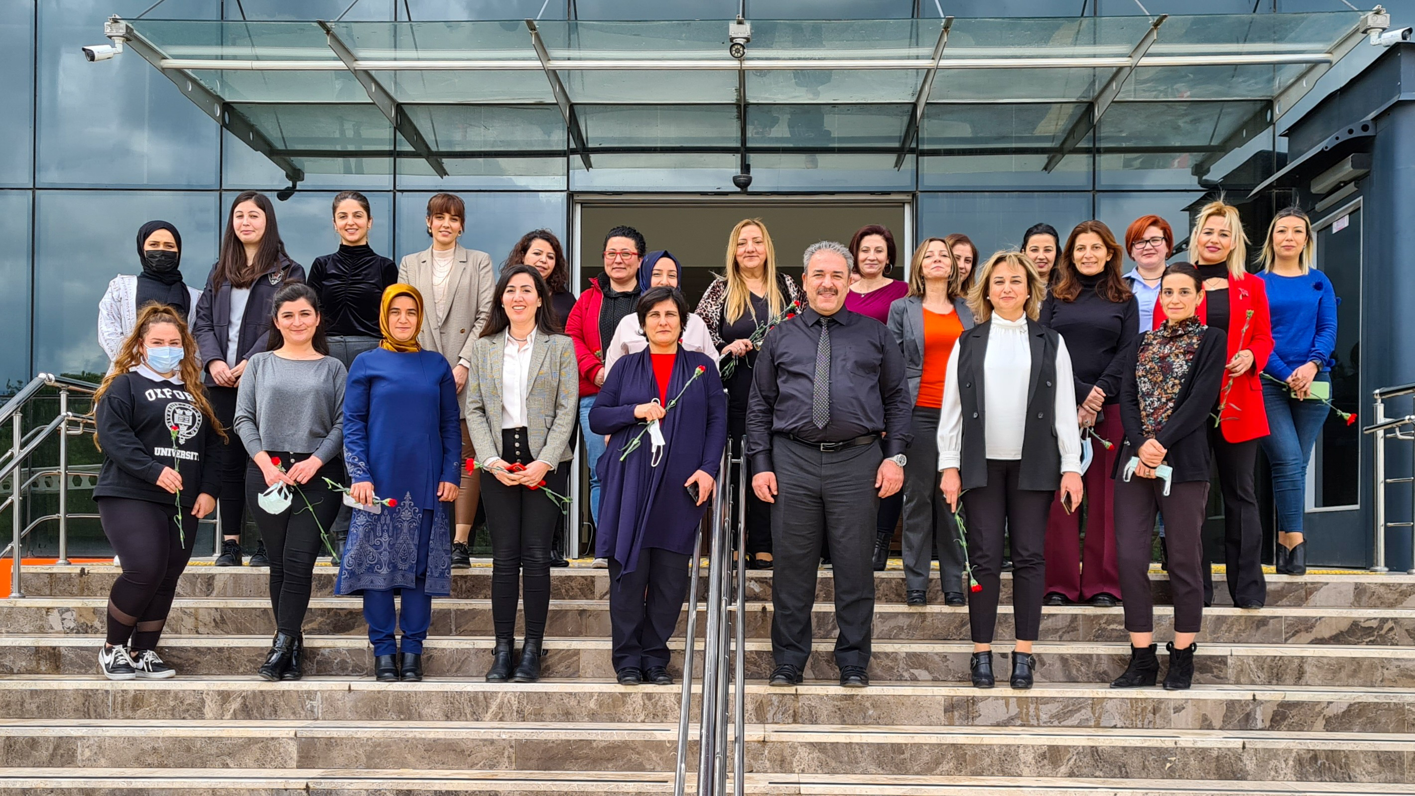 Müdürlüğümüz kurumumuzda çalışan kadın personellerimizin vesilesiyle 8 Mart Dünya Kadınlar Gününü Kutladı.