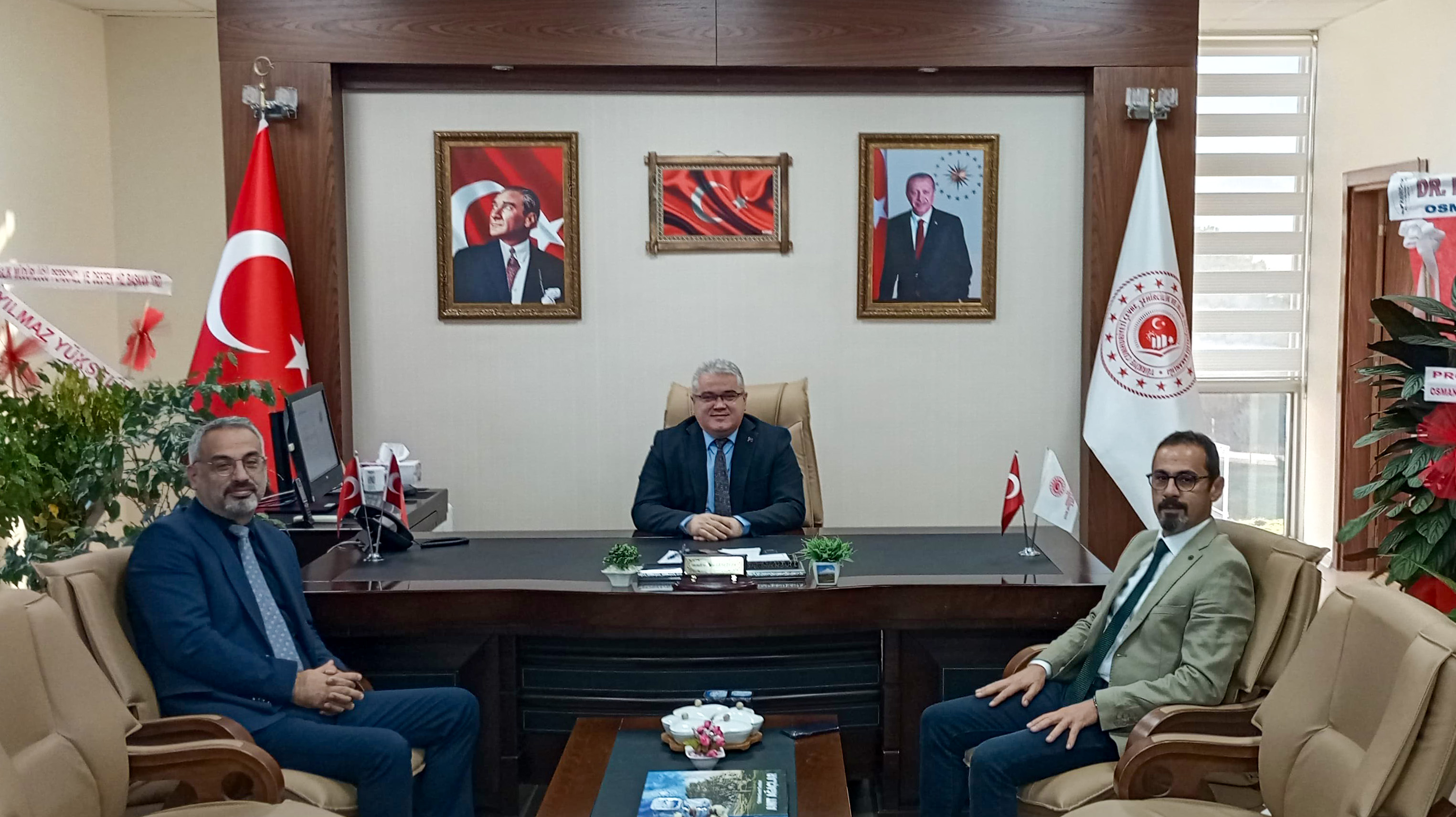 Osmaniye Korkut Ata Üniversitesi Rektör Yard. Sayın Coşkun ÖZALP ve Genel Sekreter Yard. Sayın Mehmet Fatih GİZLİCE, İl Müdürümüzü Ziyaret Etti.