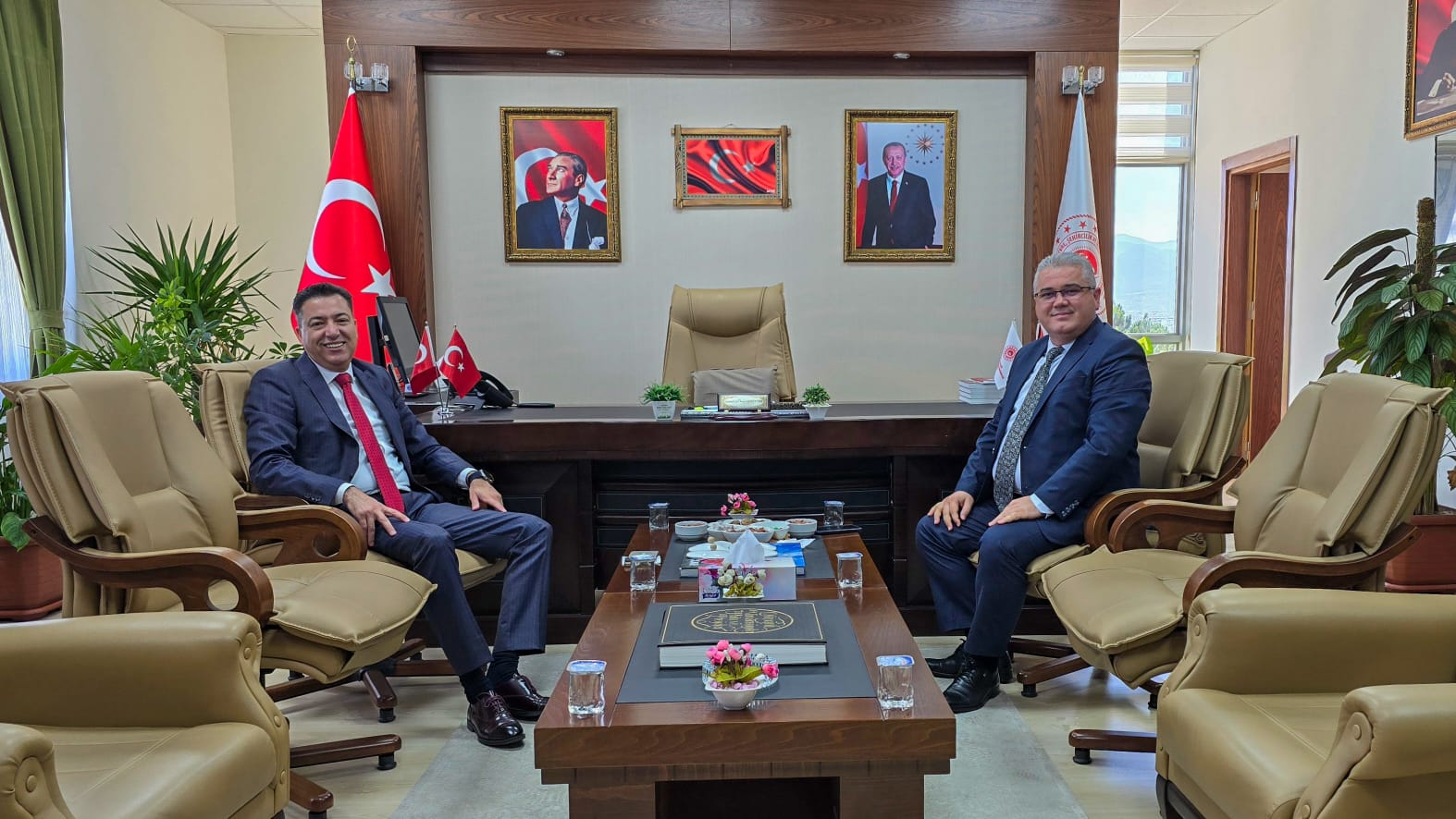 Osmaniye Korkut Ata Üniversitesi Rektörü Sayın Prof. Dr. Turgay UZUN, İl Müdürümüzü Ziyaret Etti.