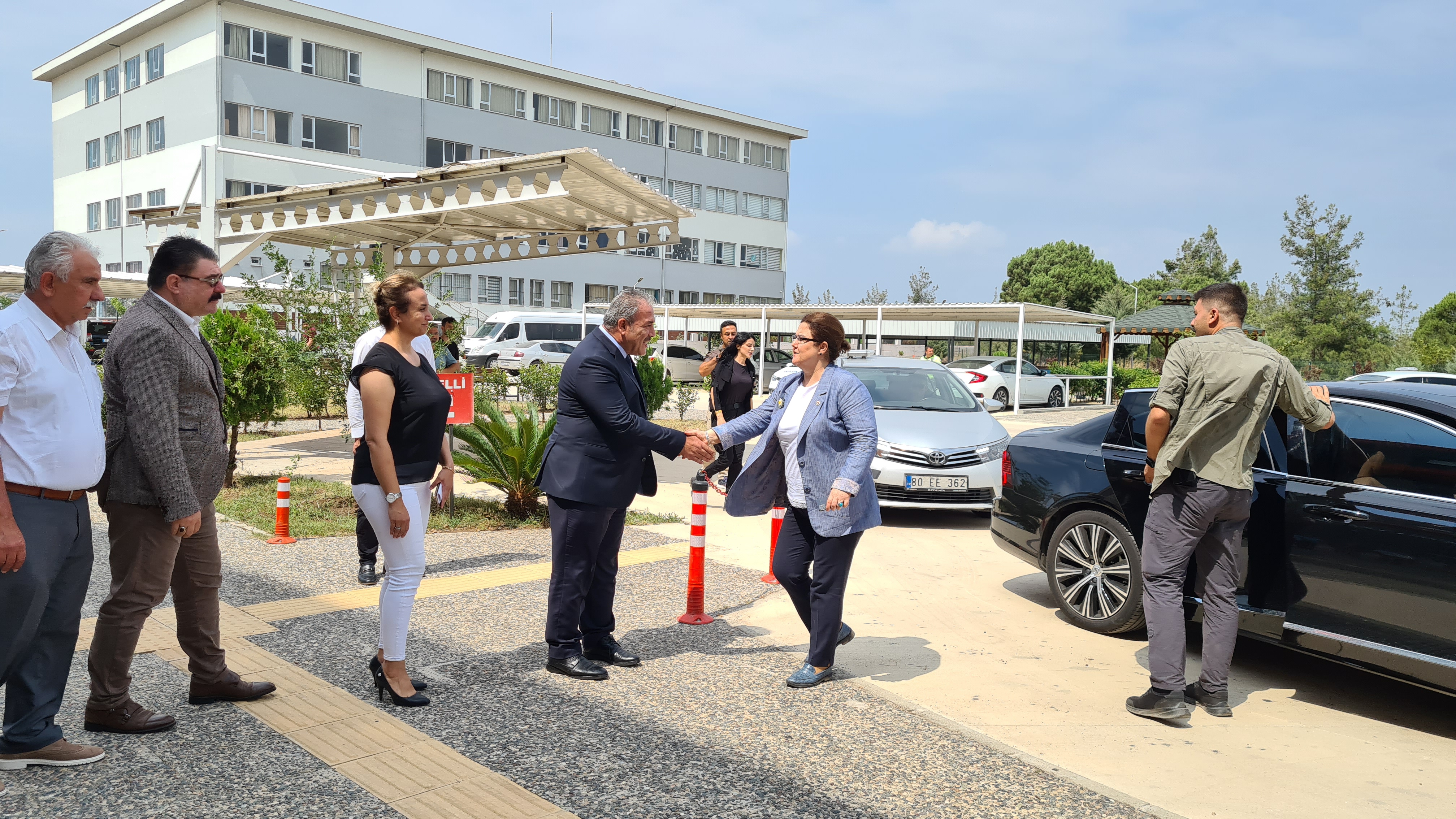 Osmaniye Milletvekilimiz Sayın Derya Yanık, AK Parti il Başkanı Sayın Servet Alibekiroğlu ve beraberindeki heyet, İl Müdürlüğümüzü ziyaret etti.