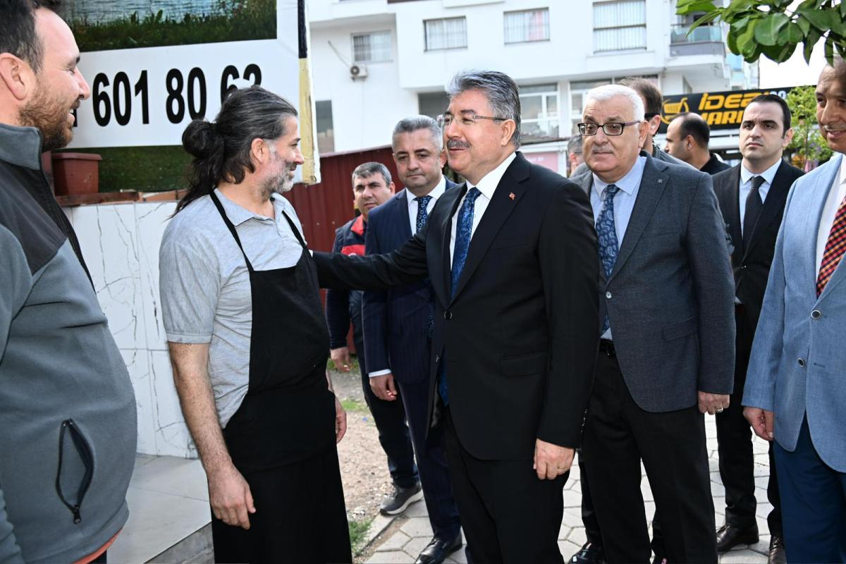 Valimiz Sayın Dr. Erdinç Yılmaz, Esnaflarımızı Ziyaret Etti.