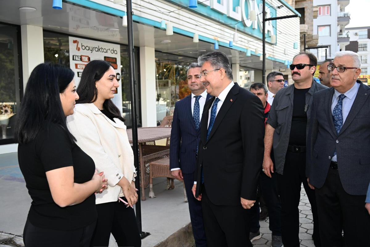 Valimiz Sayın Dr. Erdinç Yılmaz, Esnaflarımızı Ziyaret Etti.