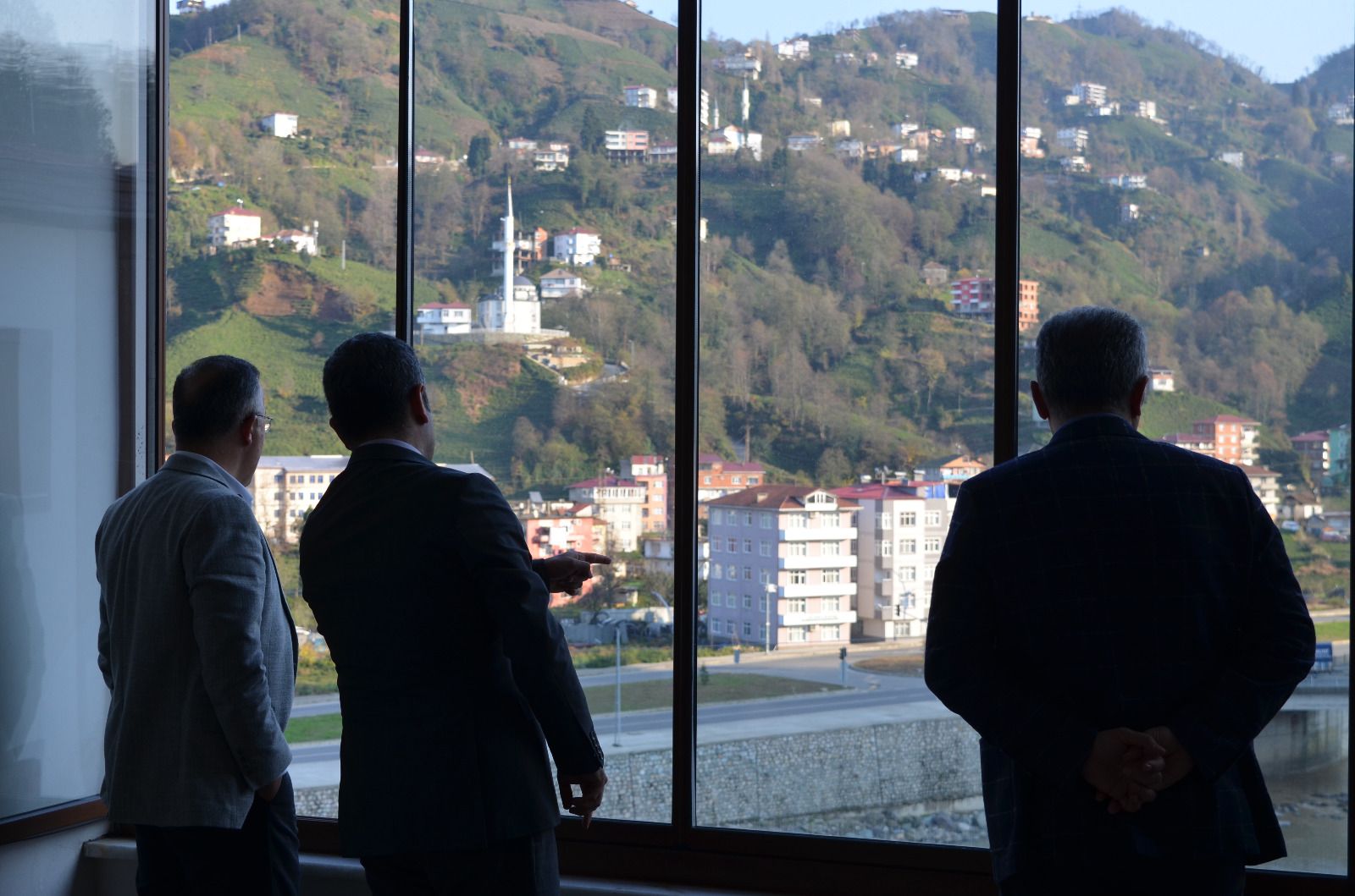 Valimiz Sayın Kemal Çeber ve Rize Belediye Başkanımız Sayın Rahmi Metin İl müdürlüğümüzü ziyaret etmişlerdir.