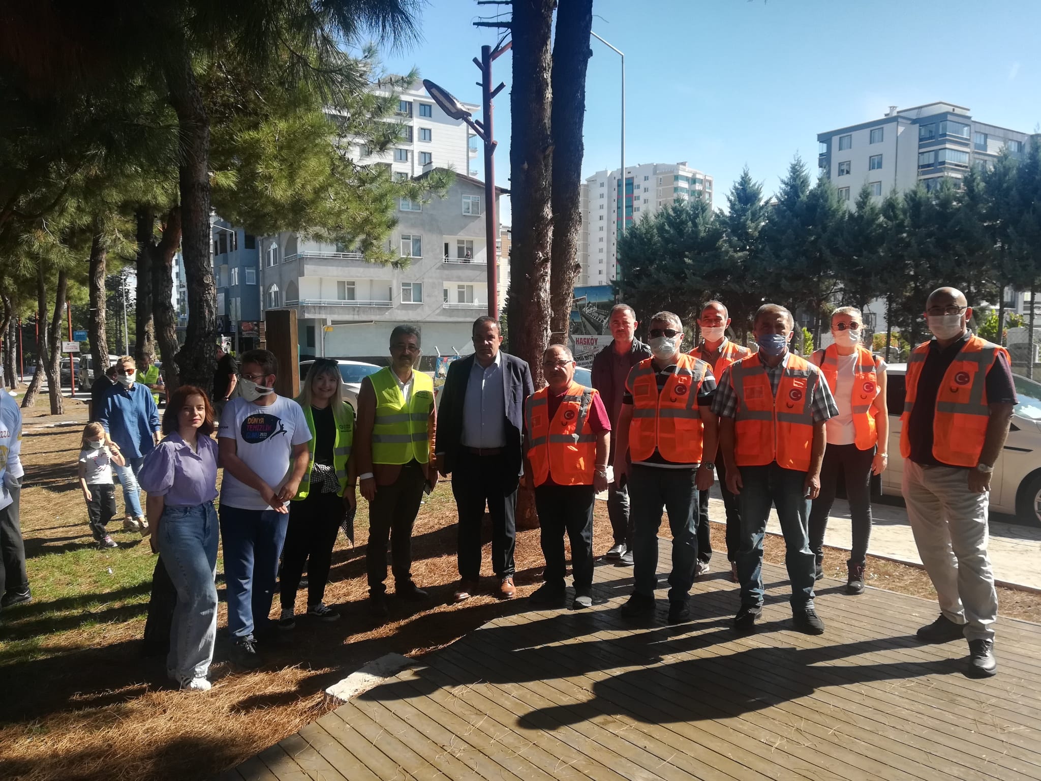 18 EYLÜL DÜNYA TEMİZLİK GÜNÜ ETKİNLİKLERİ; CANİK MEŞE ORMAN PARKI TEMİZLENDİ!!!