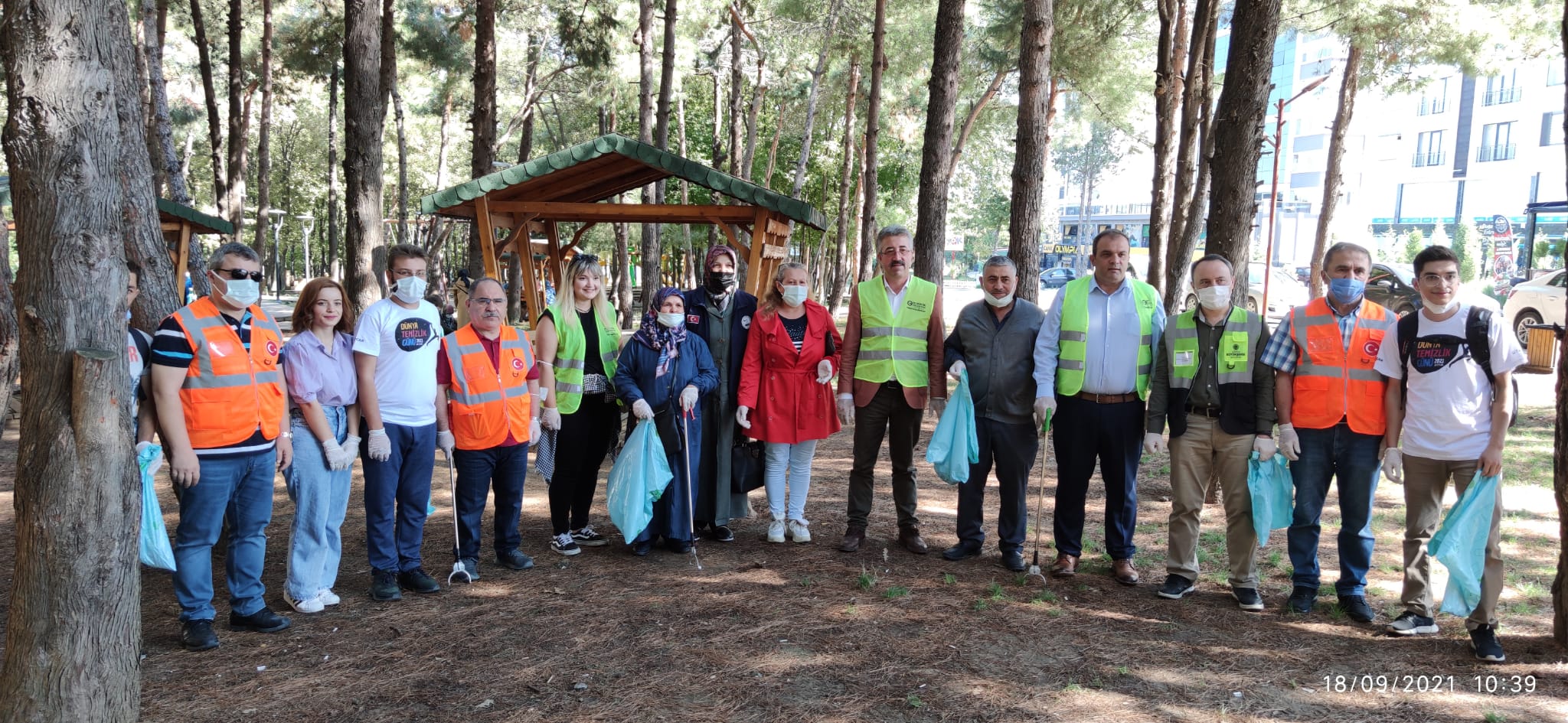 18 EYLÜL DÜNYA TEMİZLİK GÜNÜ ETKİNLİKLERİ; CANİK MEŞE ORMAN PARKI TEMİZLENDİ!!!