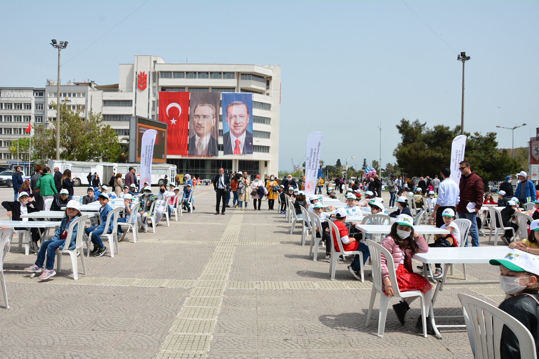 23 NİSAN ULUSAL EGEMENLİK VE ÇOCUK BAYRAMI COŞKUYLA KUTLANDI