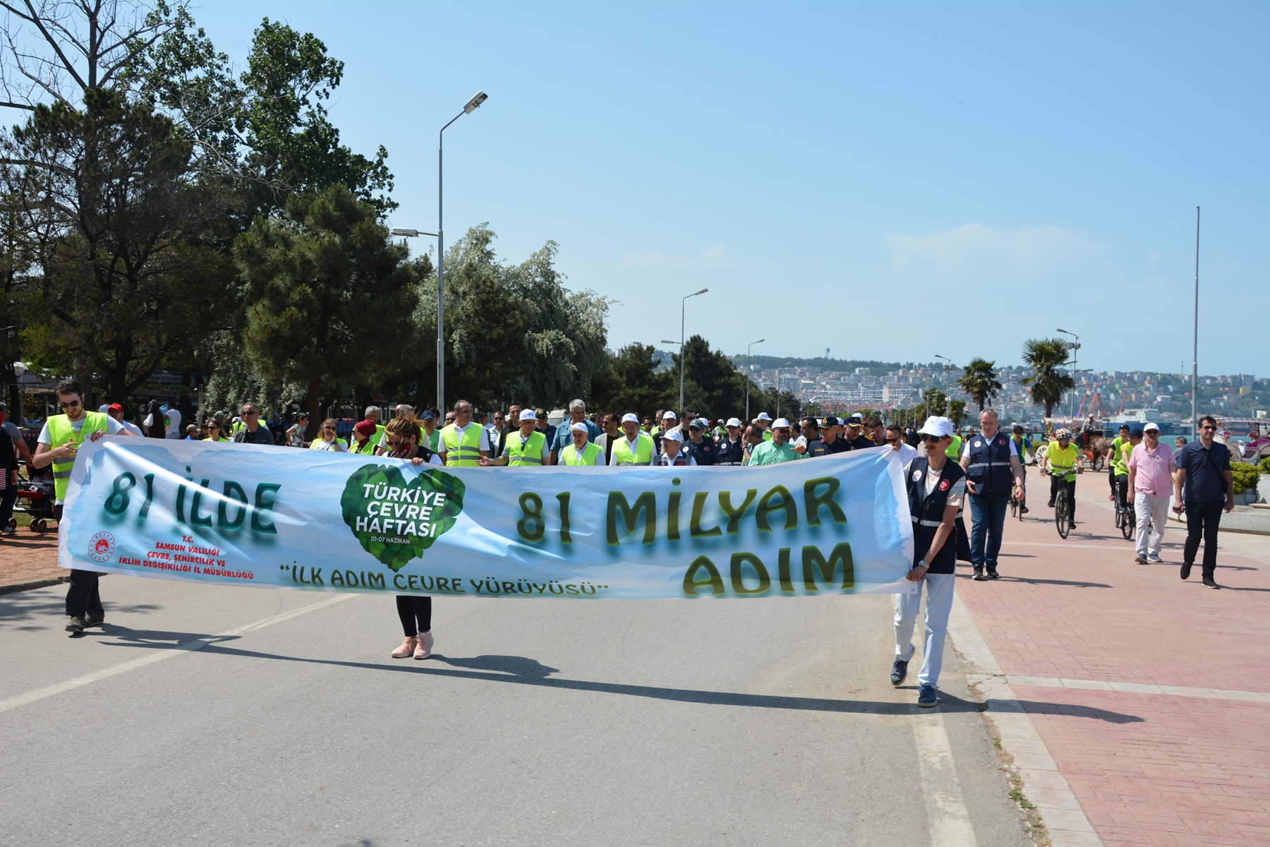 ’81 İlde 81 Milyar Adım’ İlkadım Çevre Yürüyüşü