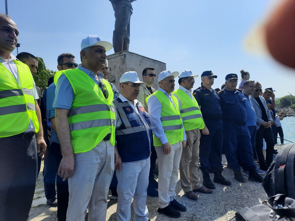 Çevre Müfettişi Etkinlikleri Sahil Güvenlik Emniyet Müdürlüğü Jandarma İtfaiye Dalış Timlerinin Deniz-Kıyı Temizliği