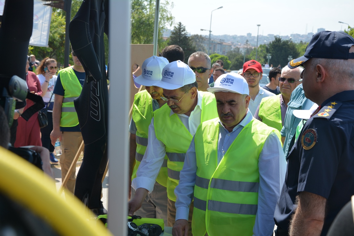 Çevre Müfettişi Etkinlikleri Sahil Güvenlik Emniyet Müdürlüğü Jandarma İtfaiye Dalış Timlerinin Deniz-Kıyı Temizliği