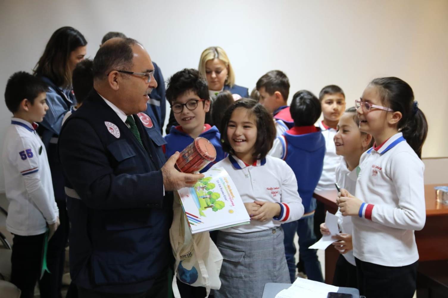 HASKÖY Cumhuriyet İlkokulu Öğrencileri İl Müdürlüğümüzün katılımıyla Samsun TÜİK Bölge Müdürlüğü Personeline “Çevre Bilinci ve Geri Dönüşüm” Konulu Sunum Gerçekleştirildi.