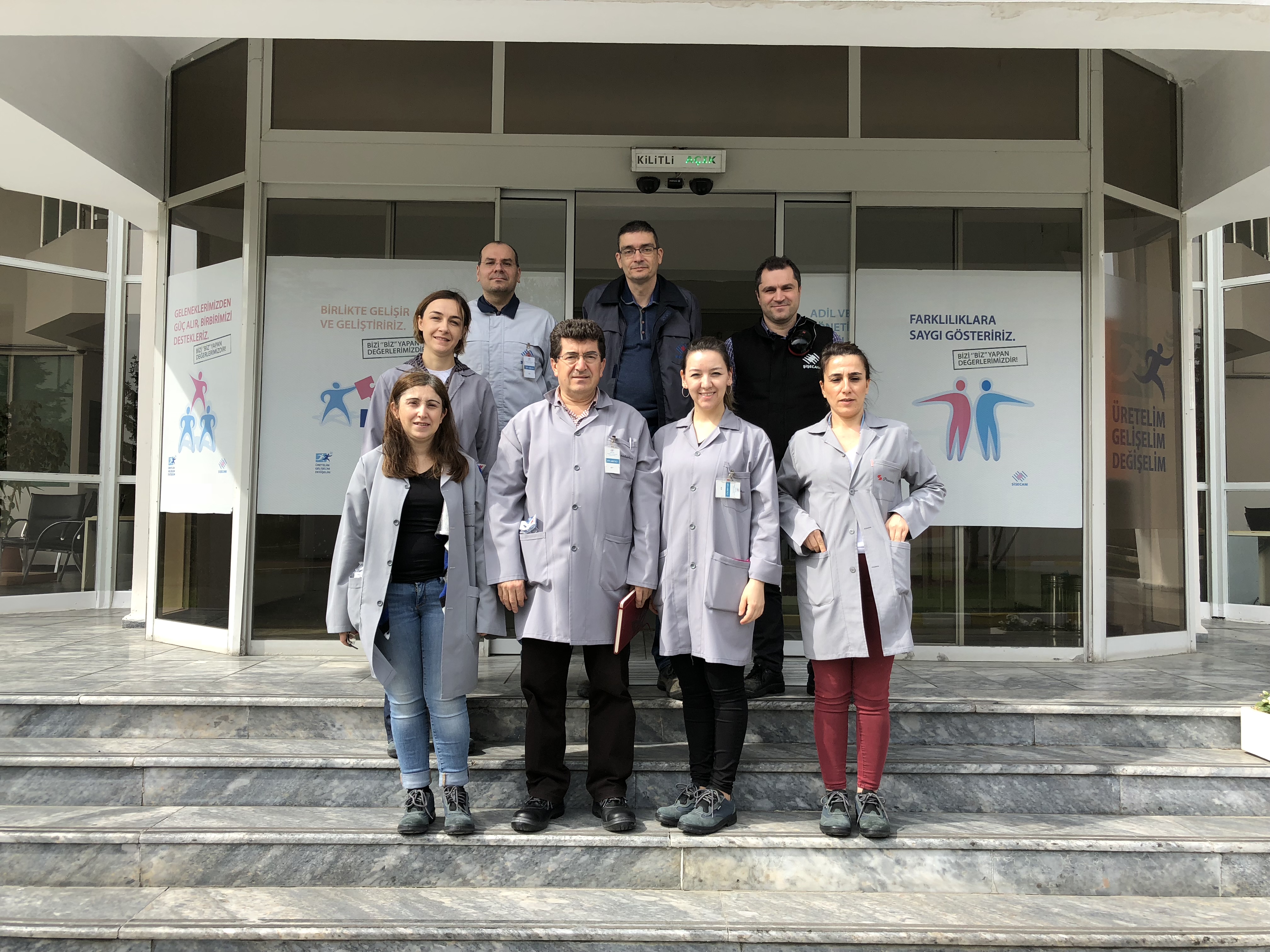 16 Mart 2018 tarihinde Trakya Cam San. A.Ş.'ye saha ziyareti gerçekleştirilmiştir.